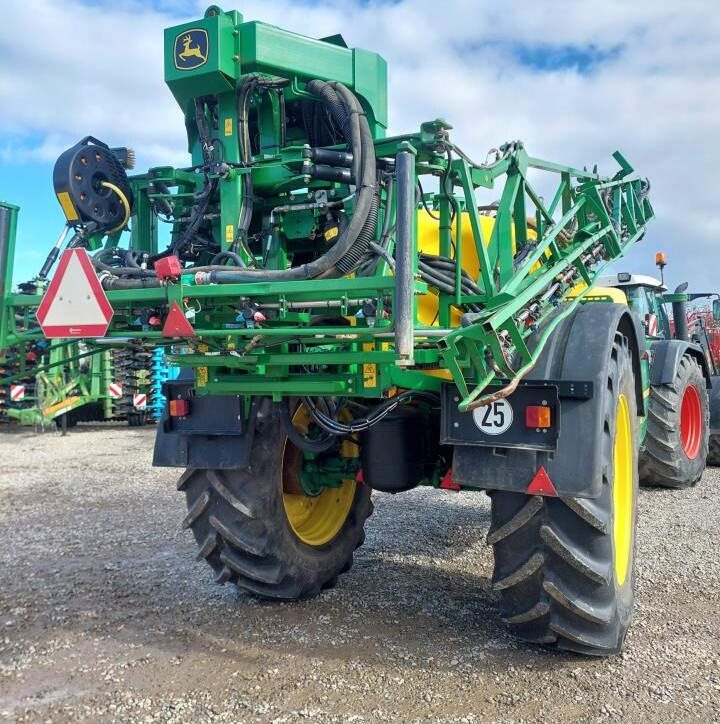 John Deere R962i - 28m - Ťahaný postrekovač: obrázok 4 John Deere R962i - 28m - Ťahaný postrekovač: obrázok 4