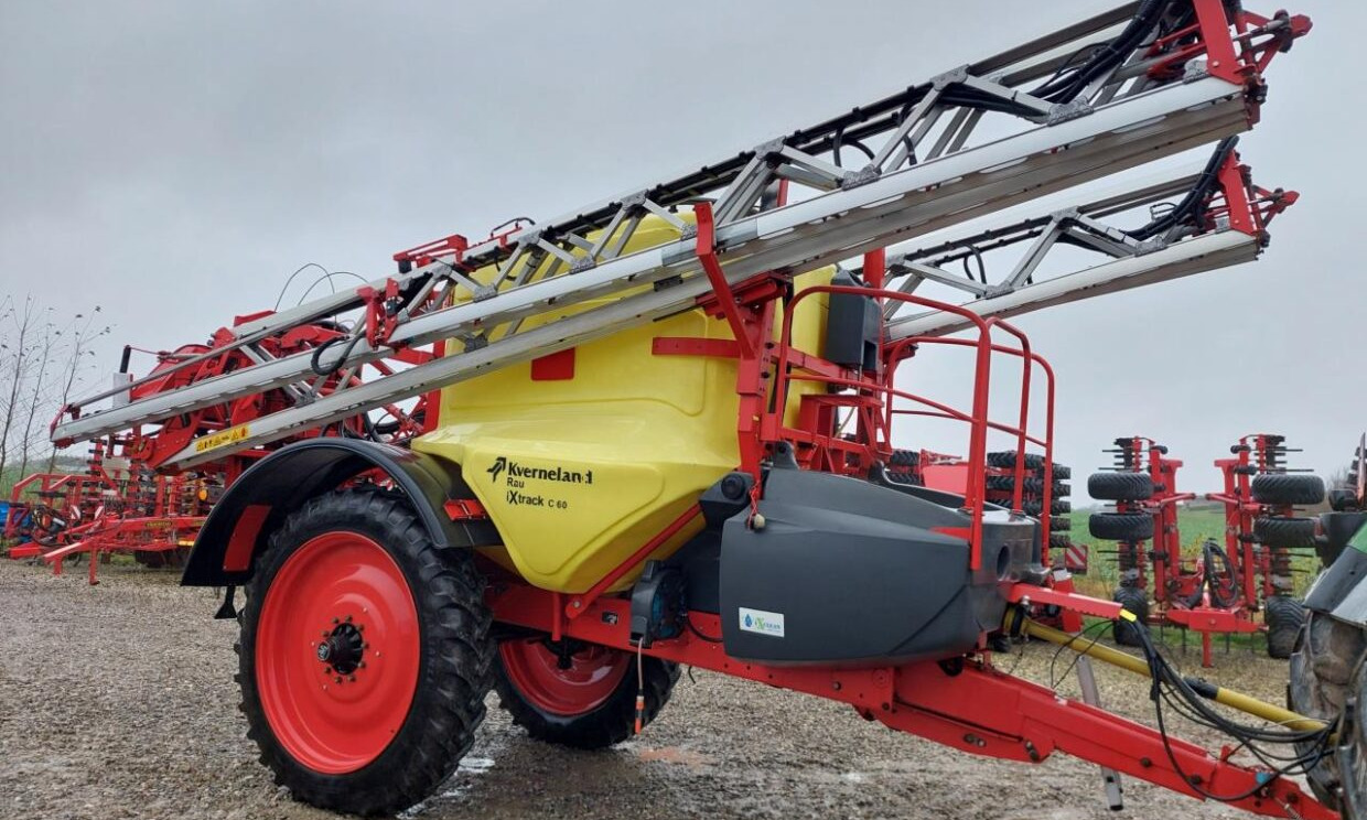 Kverneland iXtrack C60 - 30m med GPS - Ťahaný postrekovač: obrázok 4 Kverneland iXtrack C60 - 30m med GPS - Ťahaný postrekovač: obrázok 4