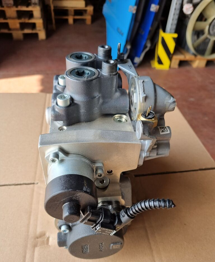 Bosch A4710901050 0445020321 Mercedes-Benz ACTROS MP4 EURO 6 - Palivové čerpadlo pre Nákladné auto: obrázok 3 Bosch A4710901050 0445020321 Mercedes-Benz ACTROS MP4 EURO 6 - Palivové čerpadlo pre Nákladné auto: obrázok 3