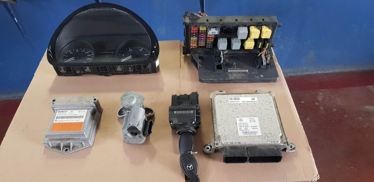 Delphi CRD2 .35 OM 651-SOLENOID Mercedes-Benz SPRIDER - Riadiaca jednotka pre Nákladné auto: obrázok 1 Delphi CRD2 .35 OM 651-SOLENOID Mercedes-Benz SPRIDER - Riadiaca jednotka pre Nákladné auto: obrázok 1