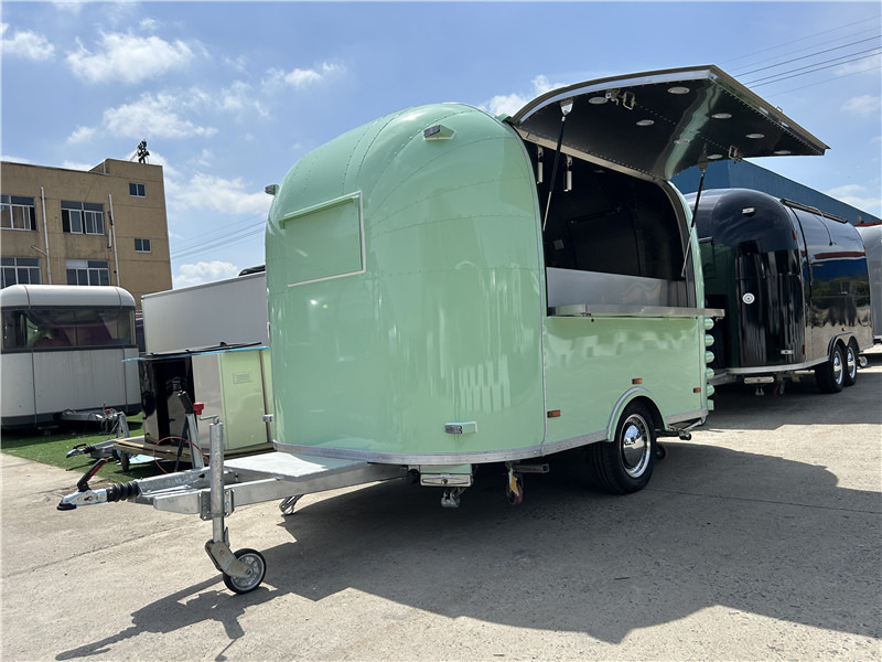 BBQ Burger Food Truck Pizza Food Trailer - Predajná príves: obrázok 2 BBQ Burger Food Truck Pizza Food Trailer - Predajná príves: obrázok 2