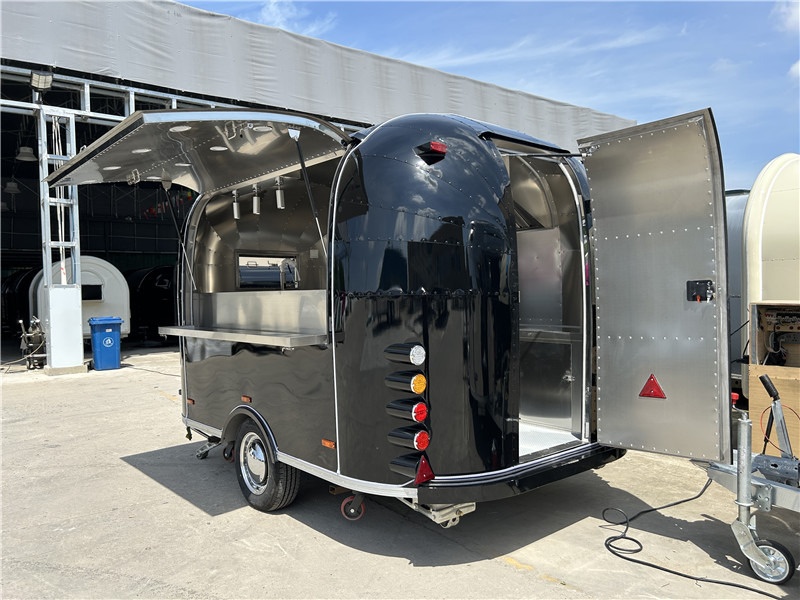 European Food Truck Crepe,Burger,Grilled Sausage,Lángos Food Trailer - Predajná príves: obrázok 3 European Food Truck Crepe,Burger,Grilled Sausage,Lángos Food Trailer - Predajná príves: obrázok 3