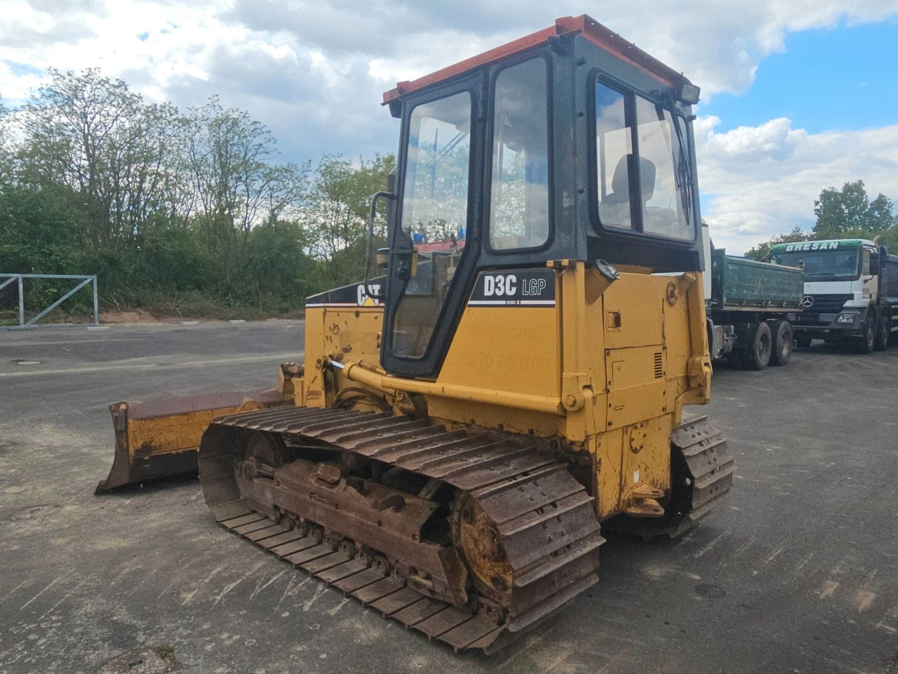 CAT D3C Raupe - Buldozér: obrázok 2 CAT D3C Raupe - Buldozér: obrázok 2