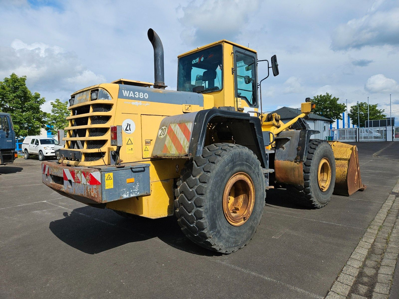 Komatsu WA 380-3 - Kolesový nakladač: obrázok 3 Komatsu WA 380-3 - Kolesový nakladač: obrázok 3