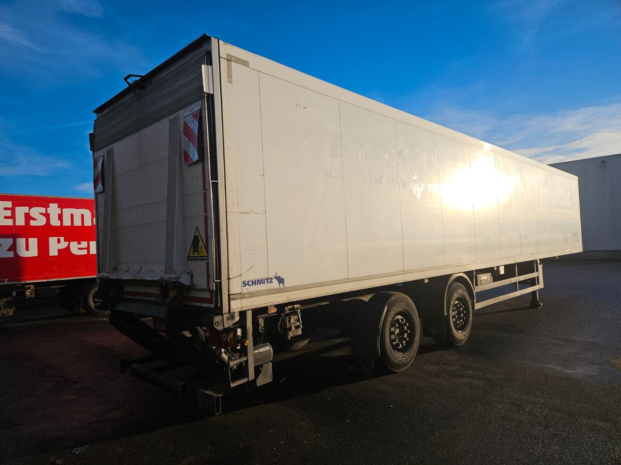 Schmitz Cargobull SKO 20 mit LBW ohne Kühlaggregat - Náves skriňové: obrázok 2 Schmitz Cargobull SKO 20 mit LBW ohne Kühlaggregat - Náves skriňové: obrázok 2