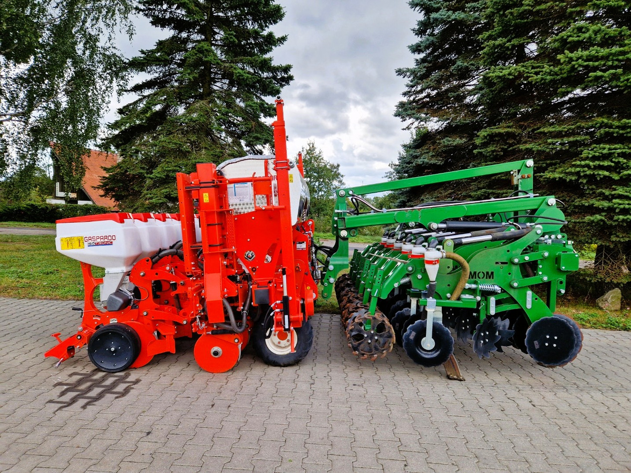 MASCHIO GASPARDO + Moretto MOM MAGA 6R + Strip Hawk - Přesný sejací stroj: obrázok 1 MASCHIO GASPARDO + Moretto MOM MAGA 6R + Strip Hawk - Přesný sejací stroj: obrázok 1