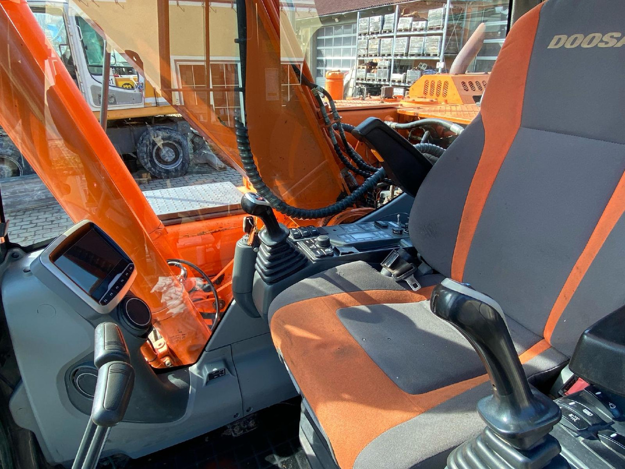 Doosan DX 180 LC -3 - Pásové rýpadlo: obrázok 5 Doosan DX 180 LC -3 - Pásové rýpadlo: obrázok 5