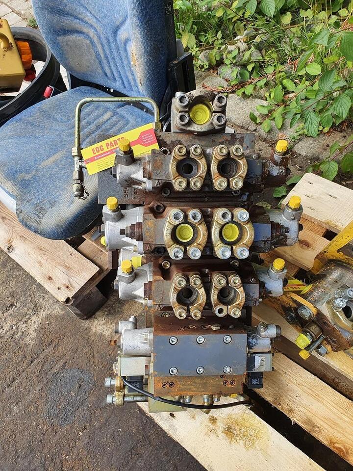 Furukawa 738 LS - Hydraulický ventil pre Stavebné stroje: obrázok 2 Furukawa 738 LS - Hydraulický ventil pre Stavebné stroje: obrázok 2