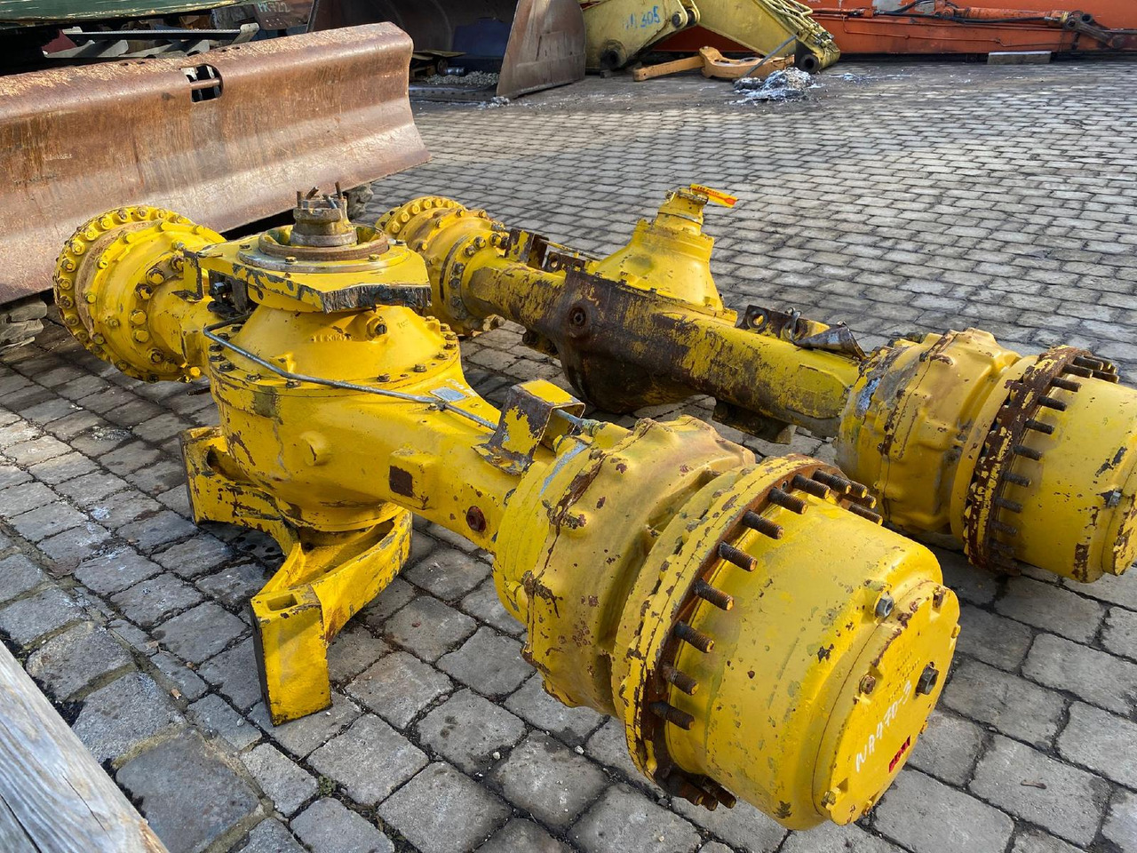 Komatsu WA 470-3 - Náprava a diely pre Stavebné stroje: obrázok 2 Komatsu WA 470-3 - Náprava a diely pre Stavebné stroje: obrázok 2