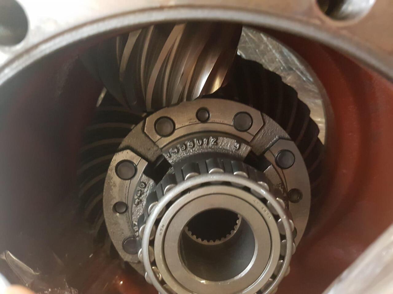 Liebherr A904C LIT / ZF 3060 - Náprava a diely pre Stavebné stroje: obrázok 4 Liebherr A904C LIT / ZF 3060 - Náprava a diely pre Stavebné stroje: obrázok 4