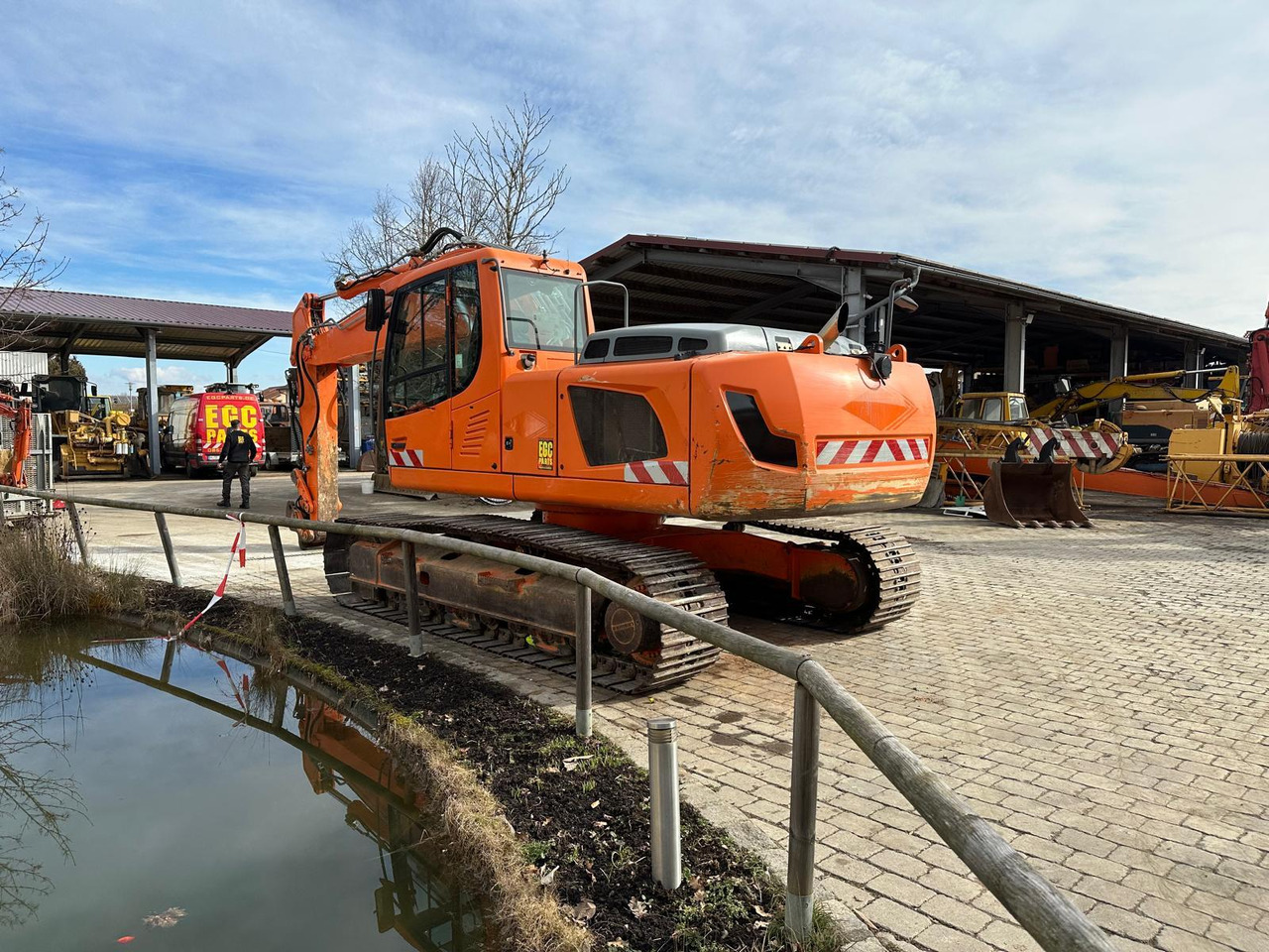 Liebherr R 916 LC - Pásové rýpadlo: obrázok 3 Liebherr R 916 LC - Pásové rýpadlo: obrázok 3