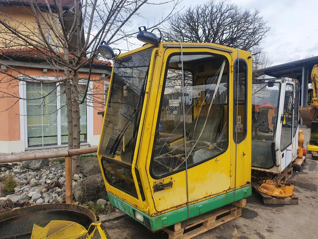 Liebherr R 942 - Kabína pre Pásové rýpadlo: obrázok 1 Liebherr R 942 - Kabína pre Pásové rýpadlo: obrázok 1