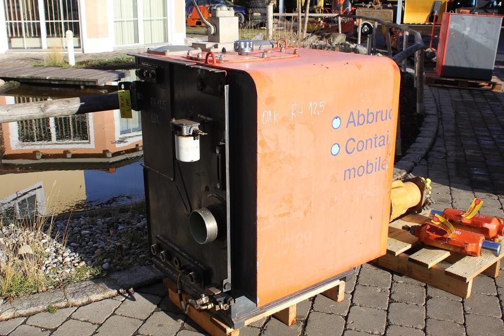 O&K RH 12,5 - Hydraulická nádrž pre Pásové rýpadlo: obrázok 2 O&K RH 12,5 - Hydraulická nádrž pre Pásové rýpadlo: obrázok 2