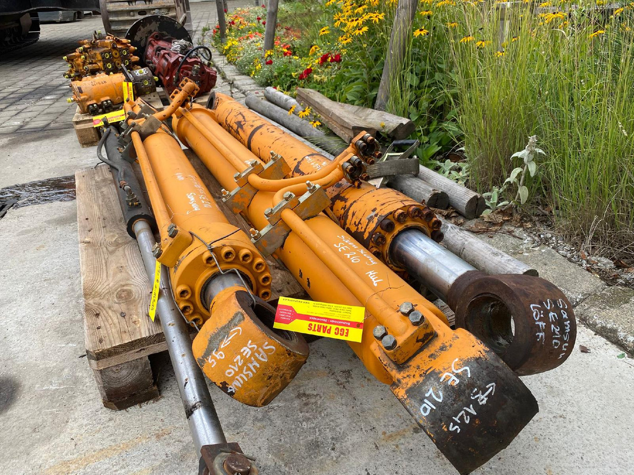 Samsung SE 210 - Hydraulický valec pre Stavebné stroje: obrázok 2 Samsung SE 210 - Hydraulický valec pre Stavebné stroje: obrázok 2