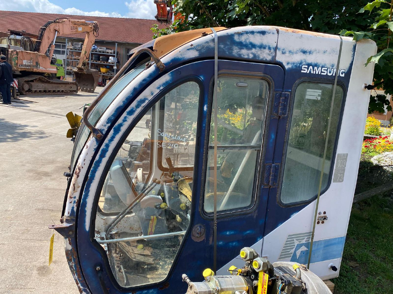 Samsung SE 210 - Kabína pre Stavebné stroje: obrázok 3 Samsung SE 210 - Kabína pre Stavebné stroje: obrázok 3