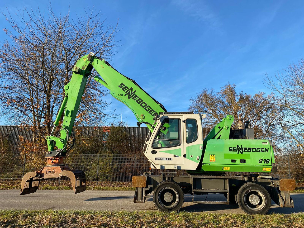 Sennebogen 818 - Překládkové rýpadlo: obrázok 1 Sennebogen 818 - Překládkové rýpadlo: obrázok 1