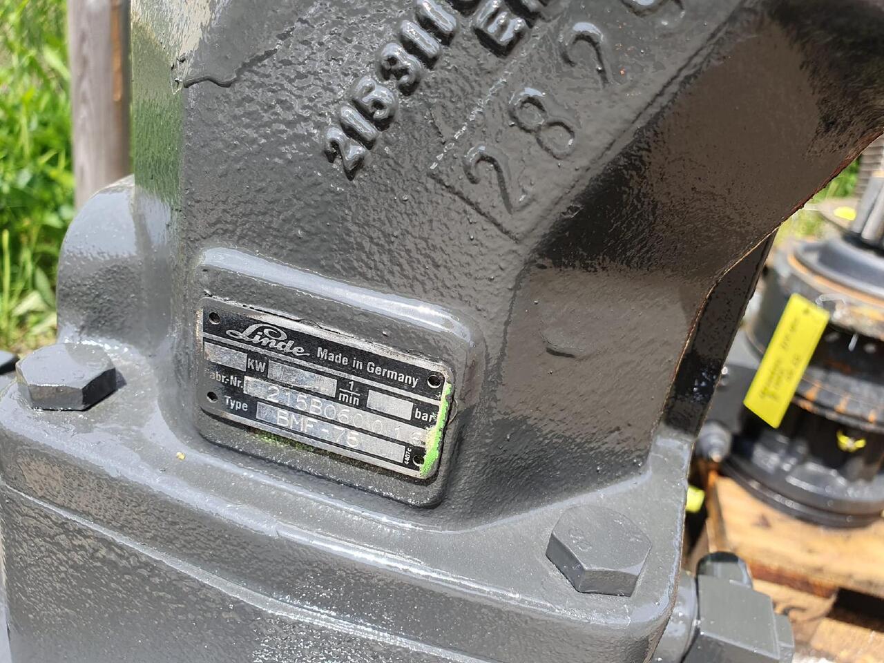 Sennebogen ZR 28 - Motor otoče pre Stavebné stroje: obrázok 3 Sennebogen ZR 28 - Motor otoče pre Stavebné stroje: obrázok 3