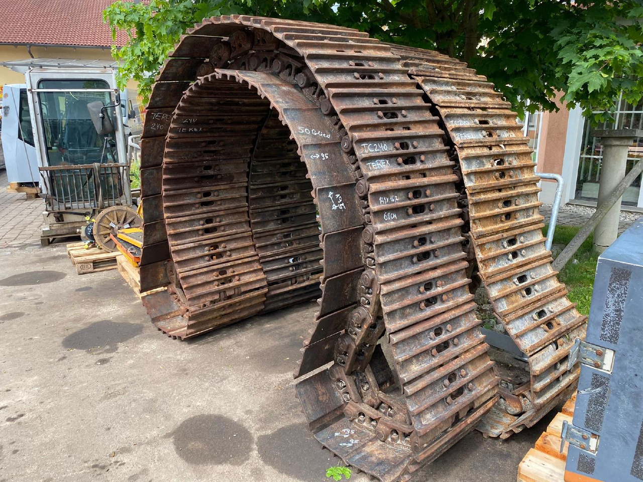 Terex TC 240 - Pásy pre Stavebné stroje: obrázok 1 Terex TC 240 - Pásy pre Stavebné stroje: obrázok 1