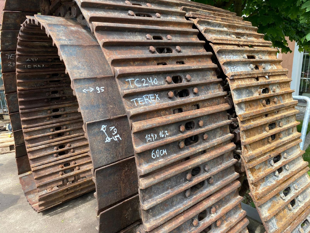 Terex TC 240 - Pásy pre Stavebné stroje: obrázok 3 Terex TC 240 - Pásy pre Stavebné stroje: obrázok 3