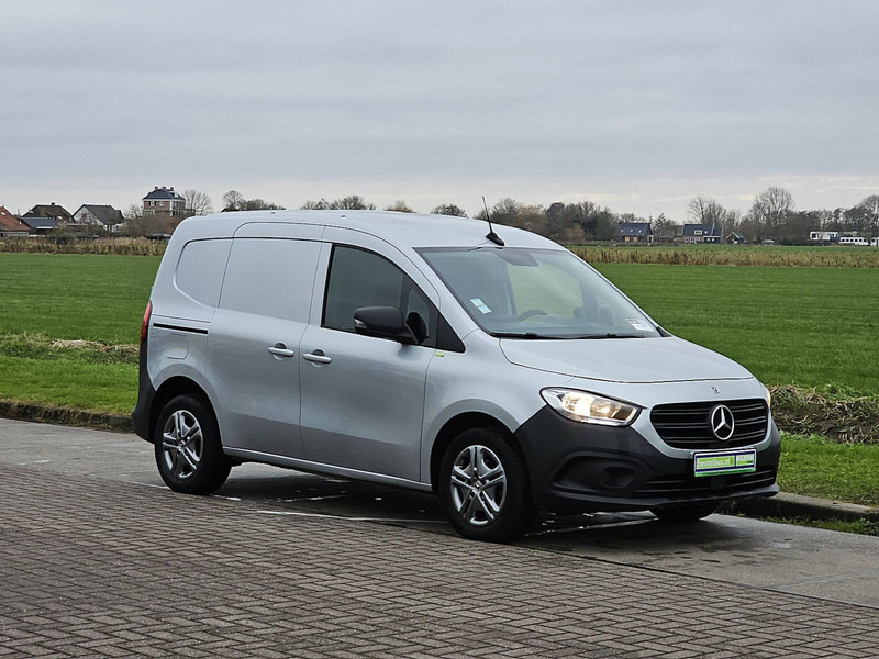 Mercedes-Benz Citan 110 CDI L1 PRO Mbux Euro6! - Dodávka skriňová nadstavba: obrázok 4 Mercedes-Benz Citan 110 CDI L1 PRO Mbux Euro6! - Dodávka skriňová nadstavba: obrázok 4