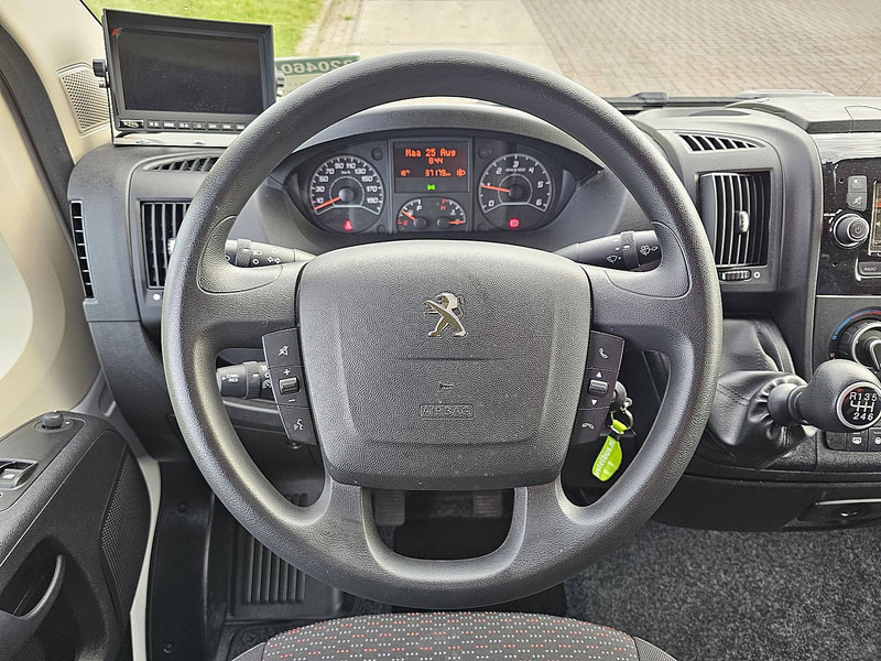 Malá dodávka Peugeot Boxer 2.2 L2H2 Airco Euro6!: obrázok 10