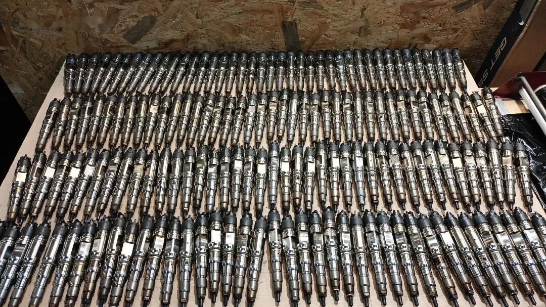 Bosch 0445124056 MAN truck - Vstrekovač pre Nákladné auto: obrázok 1 Bosch 0445124056 MAN truck - Vstrekovač pre Nákladné auto: obrázok 1