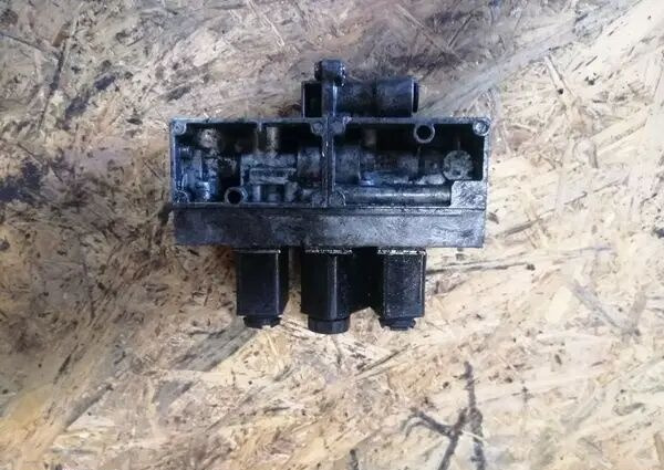 ZAWÓR OTWIERANIA DRZWI 3 CEWKI WABCO DO AUTOBUSÓW MERCEDES MAN D 472600022 - Brzdový ventil pre Nákladné auto: obrázok 1 ZAWÓR OTWIERANIA DRZWI 3 CEWKI WABCO DO AUTOBUSÓW MERCEDES MAN D 472600022 - Brzdový ventil pre Nákladné auto: obrázok 1