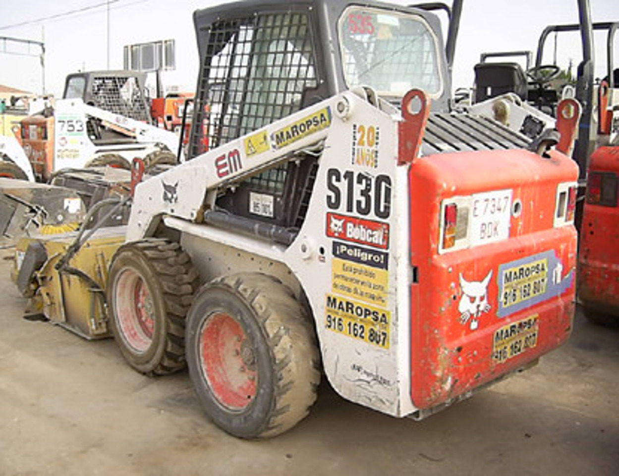 Minicargadora Bobcat S130 - Šmykom riadený nakladač: obrázok 1 Minicargadora Bobcat S130 - Šmykom riadený nakladač: obrázok 1