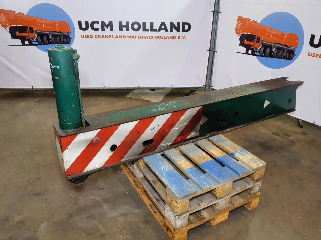 FAUN ATF 30-2 outrigger beam front complete - Odpruženie pre Autožeriav: obrázok 2 FAUN ATF 30-2 outrigger beam front complete - Odpruženie pre Autožeriav: obrázok 2