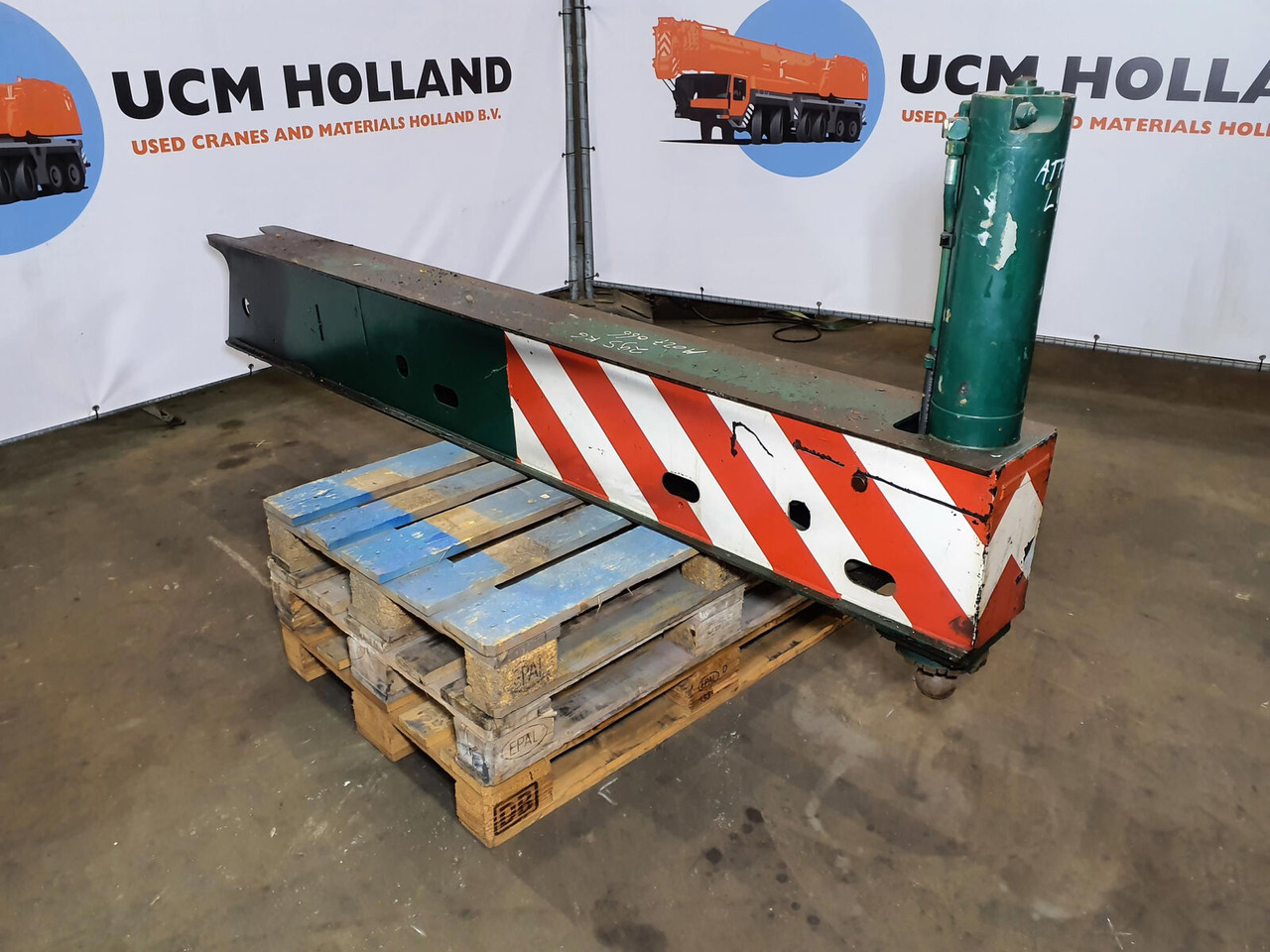 FAUN ATF 30-2 outrigger beam front complete - Odpruženie pre Autožeriav: obrázok 1 FAUN ATF 30-2 outrigger beam front complete - Odpruženie pre Autožeriav: obrázok 1