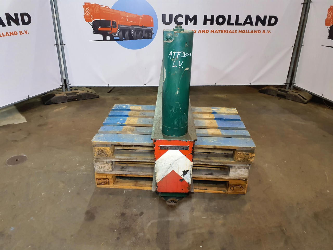 FAUN ATF 30-2 outrigger beam front complete - Odpruženie pre Autožeriav: obrázok 5 FAUN ATF 30-2 outrigger beam front complete - Odpruženie pre Autožeriav: obrázok 5