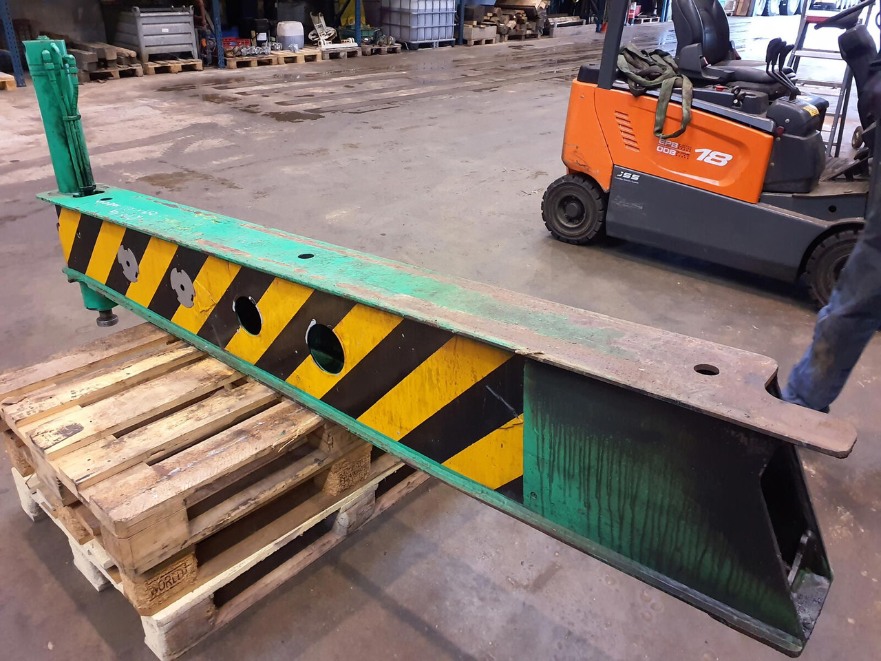 FAUN ATF 60-3 front outrigger beam with support cylinder - Odpruženie pre Autožeriav: obrázok 3 FAUN ATF 60-3 front outrigger beam with support cylinder - Odpruženie pre Autožeriav: obrázok 3