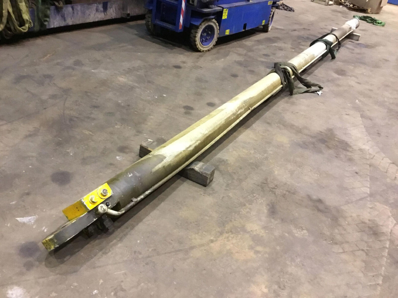 FAUN RTF 30 telescopic cylinder double - Hydraulický valec pre Autožeriav: obrázok 4 FAUN RTF 30 telescopic cylinder double - Hydraulický valec pre Autožeriav: obrázok 4