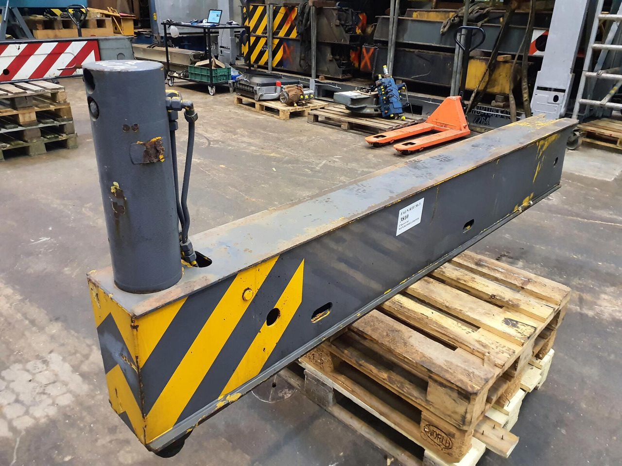 FAUN RTF 50-3 outrigger beam front complete - Odpruženie pre Žeriav: obrázok 2 FAUN RTF 50-3 outrigger beam front complete - Odpruženie pre Žeriav: obrázok 2