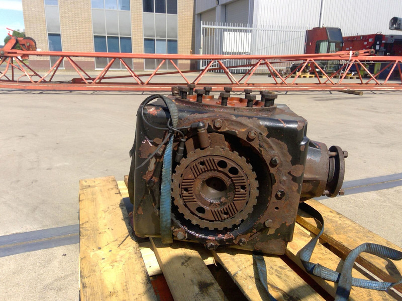 Grove GMK 3055 diff box axle 1 - Diferenciál pre Žeriav: obrázok 4 Grove GMK 3055 diff box axle 1 - Diferenciál pre Žeriav: obrázok 4