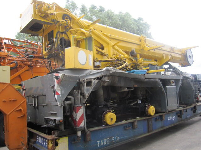 Grove GMK 3055 for parts - Žeriav pre všetky terény: obrázok 2 Grove GMK 3055 for parts - Žeriav pre všetky terény: obrázok 2