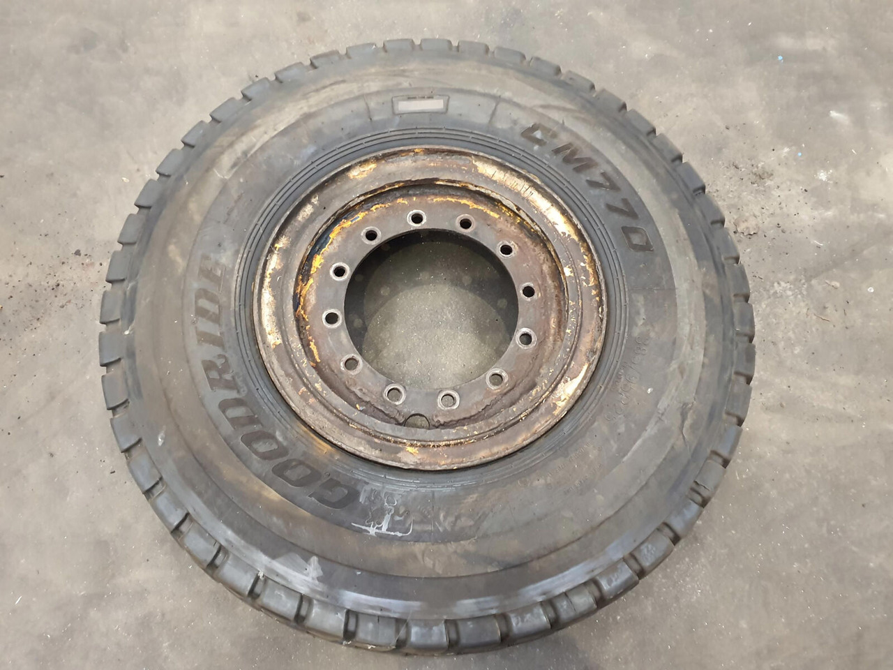 Grove Wheel 385/95R25 12 5.4 3p - Kompletné koleso pre Žeriav: obrázok 1 Grove Wheel 385/95R25 12 5.4 3p - Kompletné koleso pre Žeriav: obrázok 1