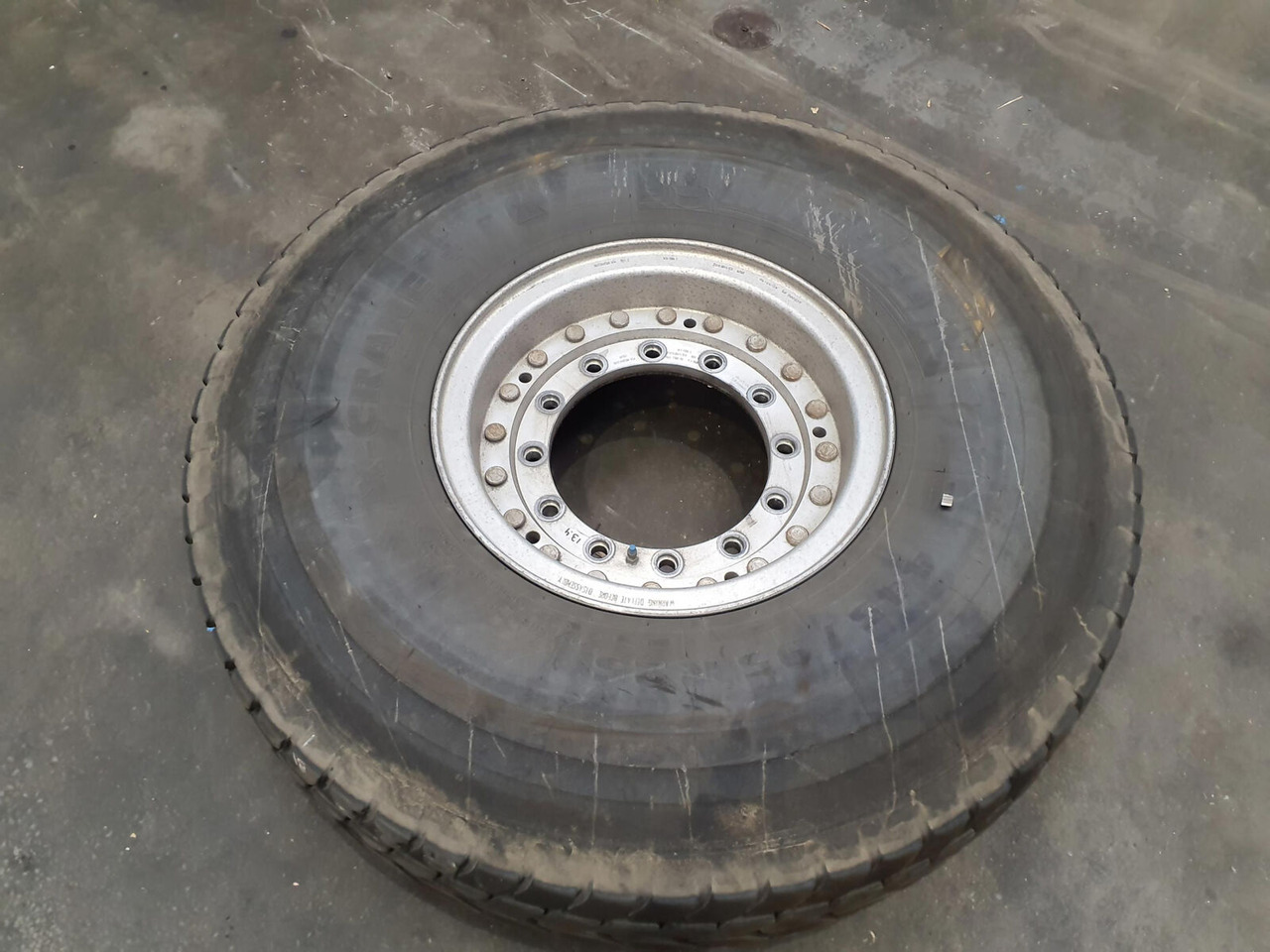 Grove Wheel 445/95R25 12 13.4 2p alu - Kompletné koleso pre Žeriav: obrázok 1 Grove Wheel 445/95R25 12 13.4 2p alu - Kompletné koleso pre Žeriav: obrázok 1