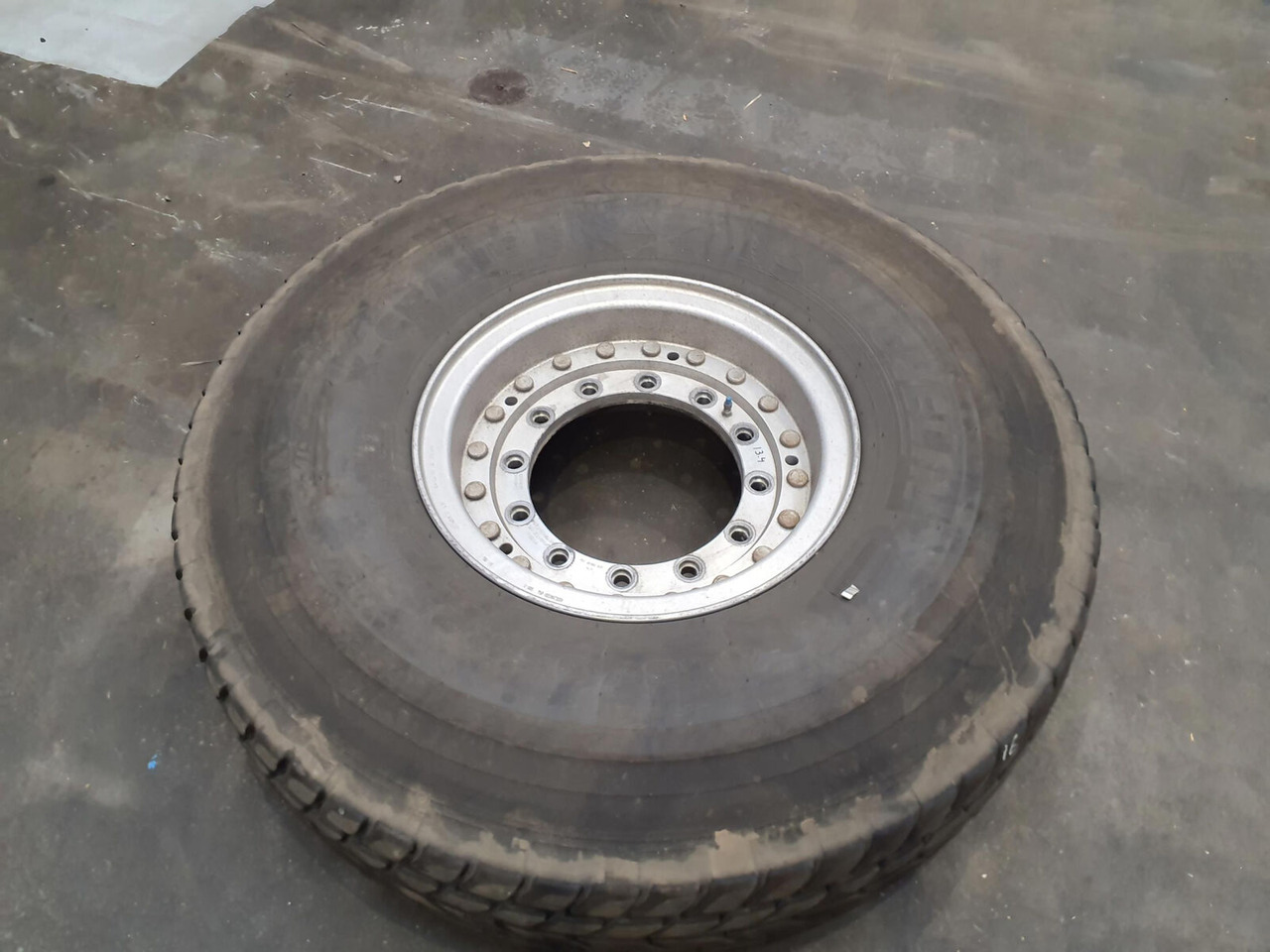 Grove Wheel 445/95R25 12 13.4 2p alu - Kompletné koleso pre Žeriav: obrázok 1 Grove Wheel 445/95R25 12 13.4 2p alu - Kompletné koleso pre Žeriav: obrázok 1