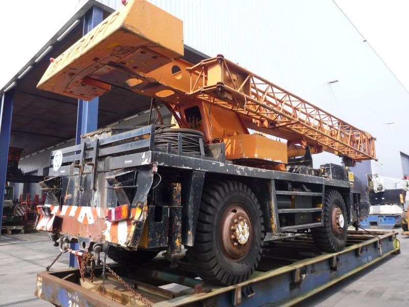 Krupp KMK 2025 for parts - Žeriav pre všetky terény: obrázok 2 Krupp KMK 2025 for parts - Žeriav pre všetky terény: obrázok 2