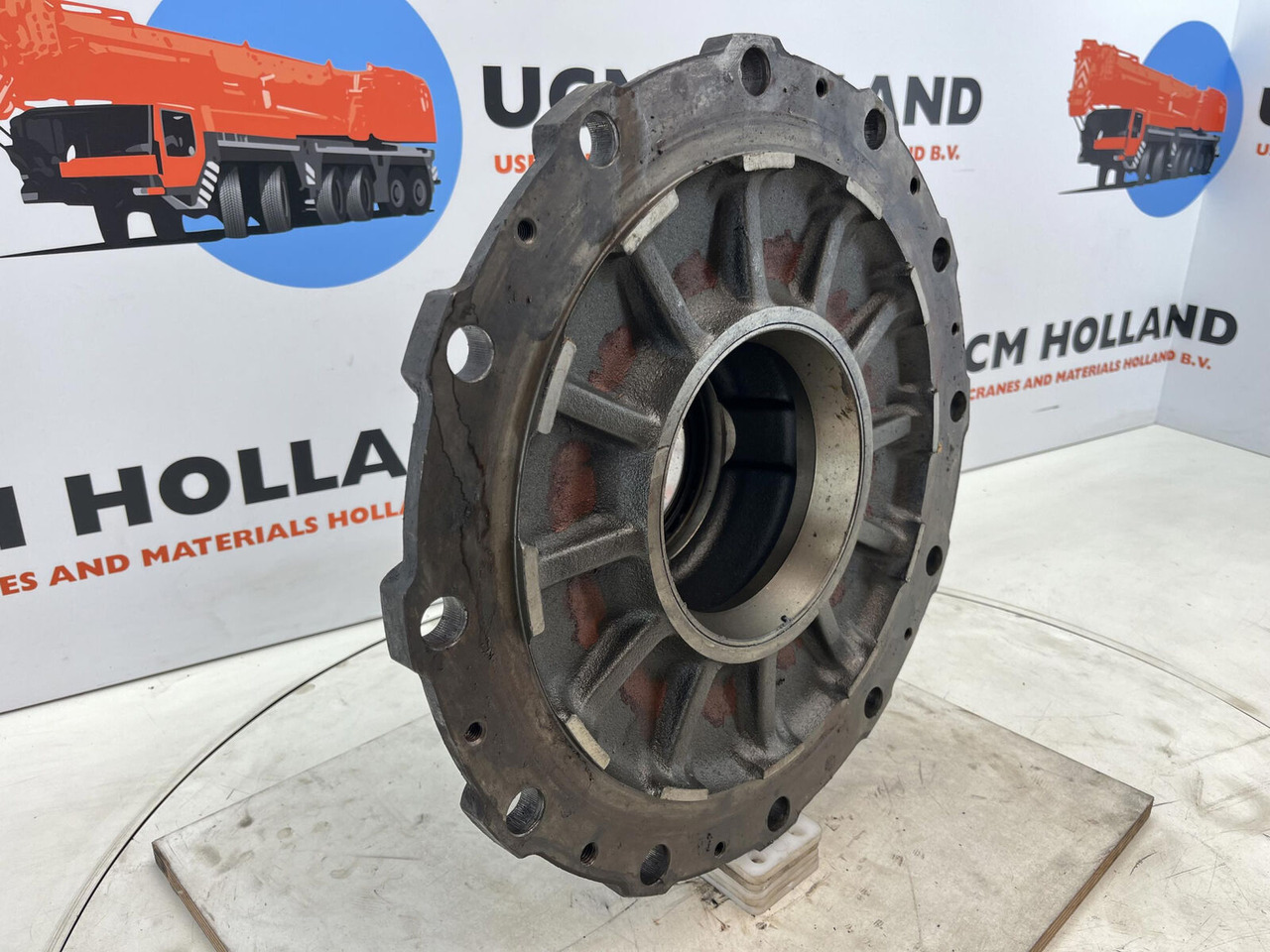 Krupp KMK 3045 Megatrak wheel hub - Náboj pre Žeriav: obrázok 2 Krupp KMK 3045 Megatrak wheel hub - Náboj pre Žeriav: obrázok 2