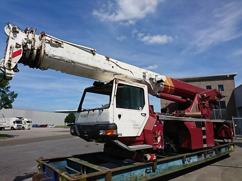 Liebherr LTM 1040-2.1 - Autožeriav: obrázok 1 Liebherr LTM 1040-2.1 - Autožeriav: obrázok 1