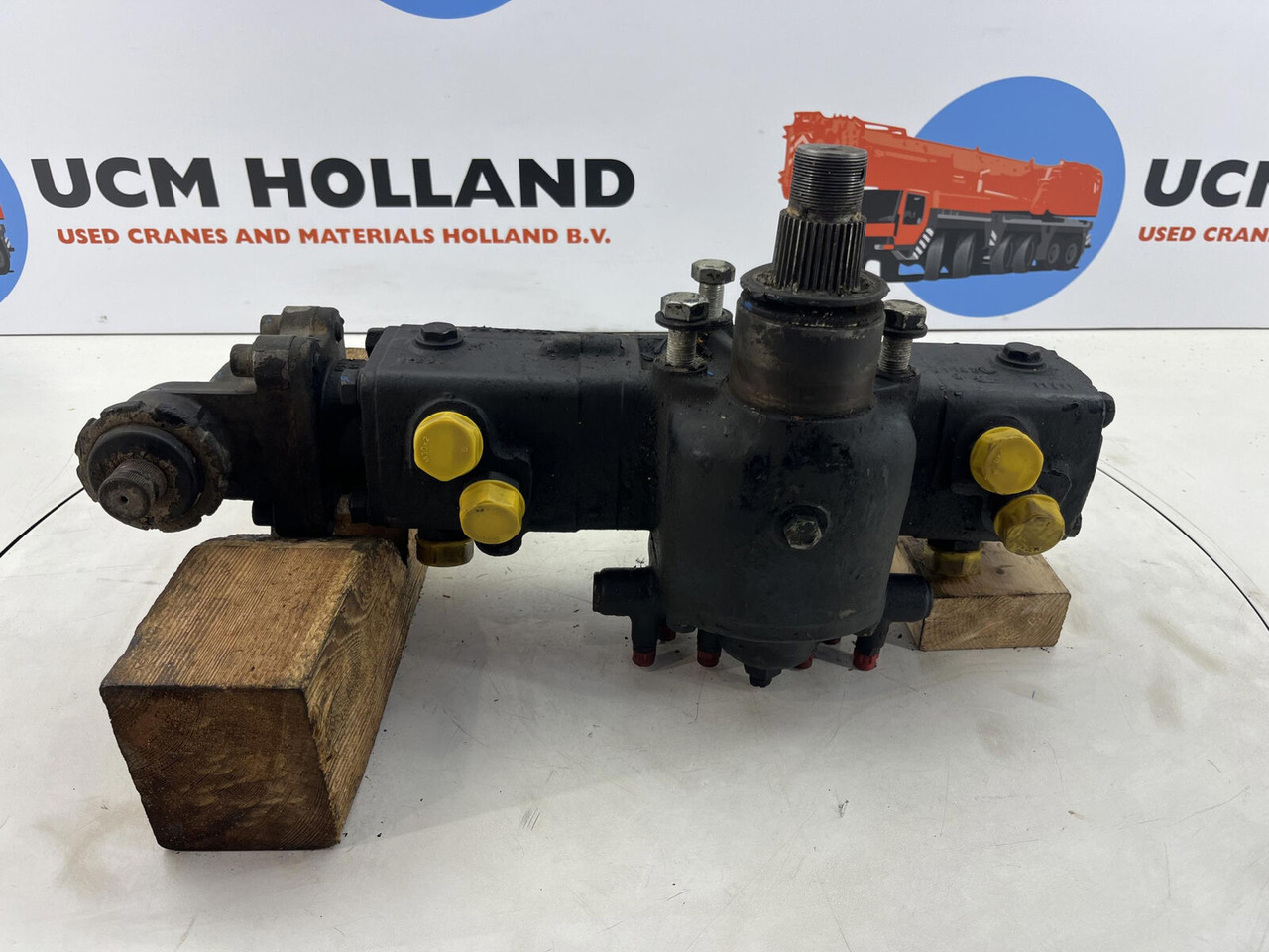 Liebherr LTM 1070 steering box - Prevodovka riadenia pre Autožeriav: obrázok 1 Liebherr LTM 1070 steering box - Prevodovka riadenia pre Autožeriav: obrázok 1