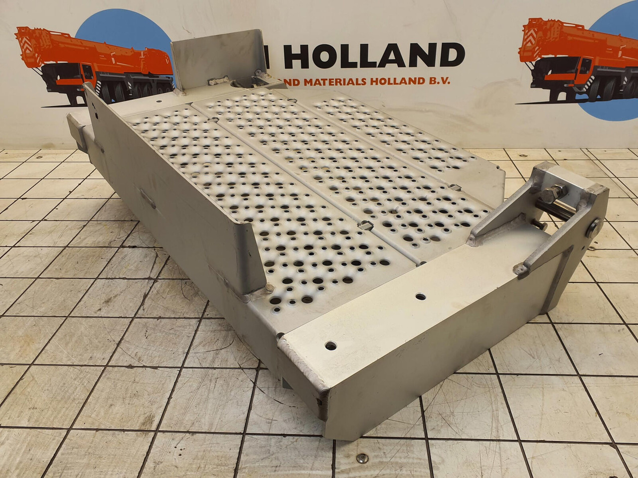 Liebherr LTM 1160-5.2 pedestal 75X806X440 - Schodík pre Autožeriav: obrázok 4 Liebherr LTM 1160-5.2 pedestal 75X806X440 - Schodík pre Autožeriav: obrázok 4