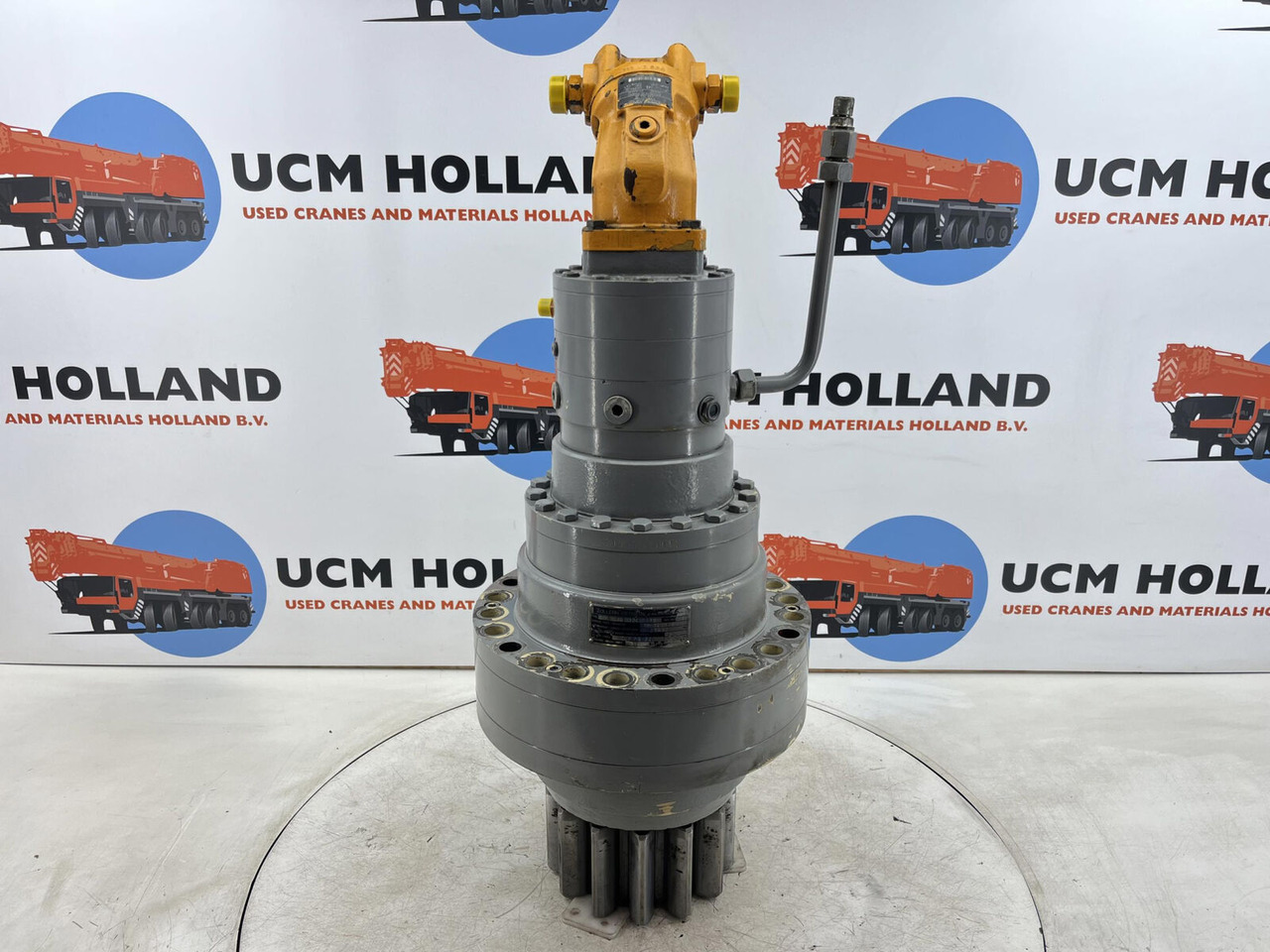 Liebherr LTM 1300 slewing gear - Motor otoče pre Autožeriav: obrázok 1 Liebherr LTM 1300 slewing gear - Motor otoče pre Autožeriav: obrázok 1