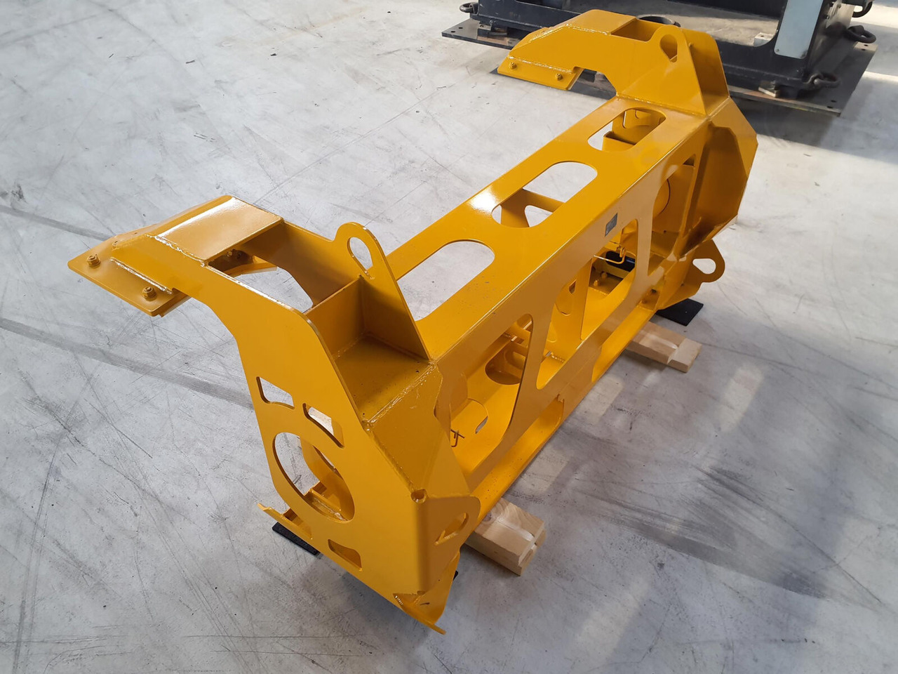 Liebherr LTM 1750-9.1 Luffing cylinder lifting device front - Karoséria a exteriér pre Autožeriav: obrázok 2 Liebherr LTM 1750-9.1 Luffing cylinder lifting device front - Karoséria a exteriér pre Autožeriav: obrázok 2