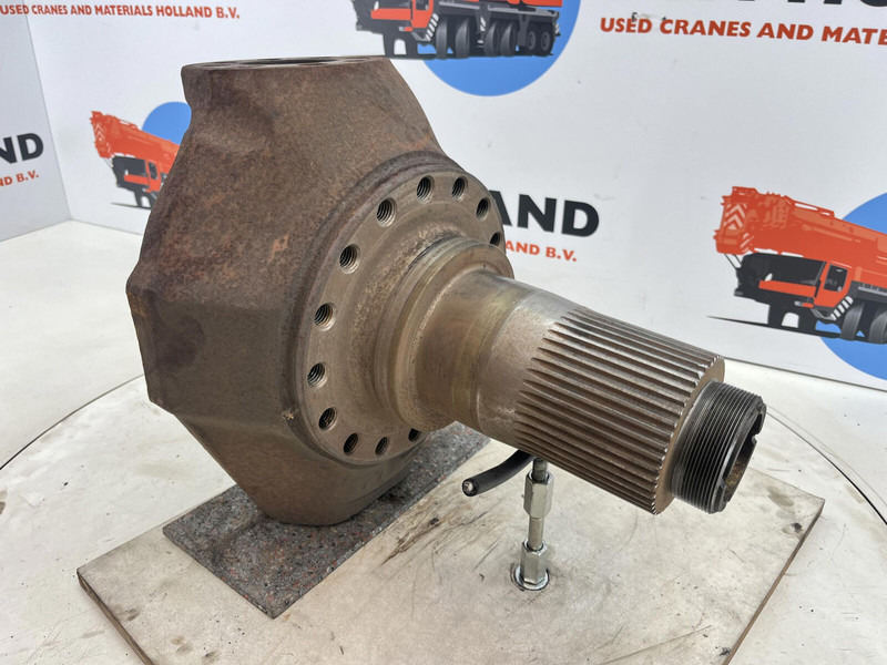 PPM ATT 600 Steering knuckle 16 holes axle 2 - Tehlica pre Žeriav: obrázok 3 PPM ATT 600 Steering knuckle 16 holes axle 2 - Tehlica pre Žeriav: obrázok 3