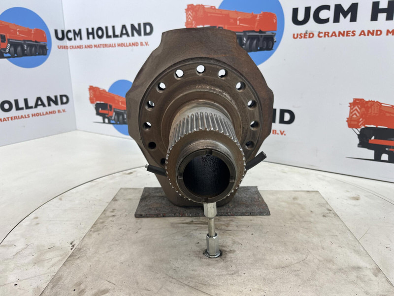 PPM ATT 600 Steering knuckle 16 holes axle 2 - Tehlica pre Žeriav: obrázok 2 PPM ATT 600 Steering knuckle 16 holes axle 2 - Tehlica pre Žeriav: obrázok 2