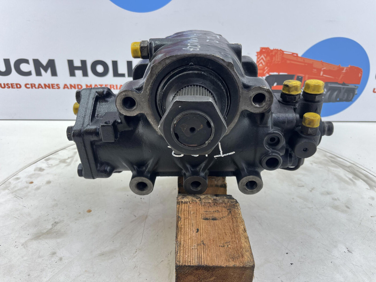 Spierings SK 477 AT4 steering box - Prevodovka riadenia pre Žeriav: obrázok 1 Spierings SK 477 AT4 steering box - Prevodovka riadenia pre Žeriav: obrázok 1