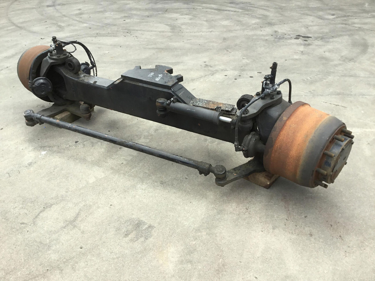 Spierings SK 477 axle 1 - Náprava a diely pre Autožeriav: obrázok 2 Spierings SK 477 axle 1 - Náprava a diely pre Autožeriav: obrázok 2